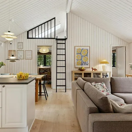 Vakantiehuis Family Retreat Between Forest And In Odden *