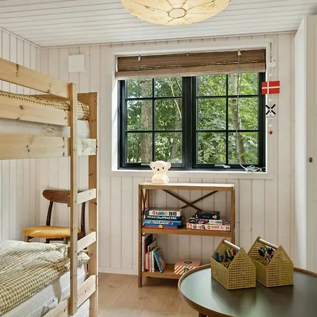 Family Retreat Between Forest And In Odden * Yderby